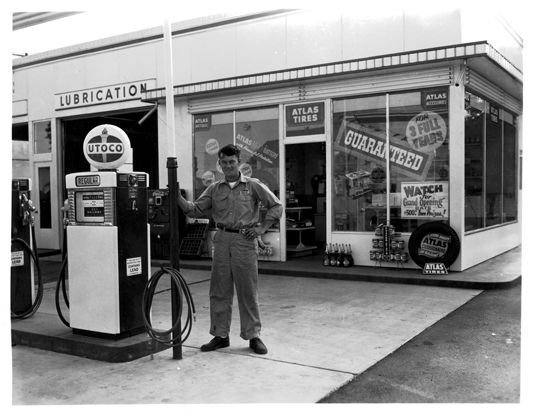 “UTOCO Gas Station,” A.M. Kendrick Photographic Collection, ca. 1890-1976, Photographs, Washington State Archives, Digital Archives.